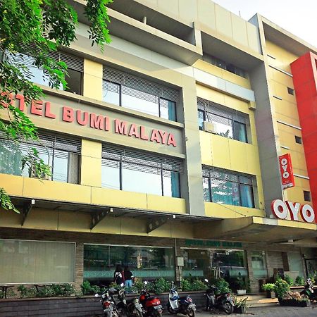 מדאן Oyo 1009 Hotel Bumi Malaya מראה חיצוני תמונה