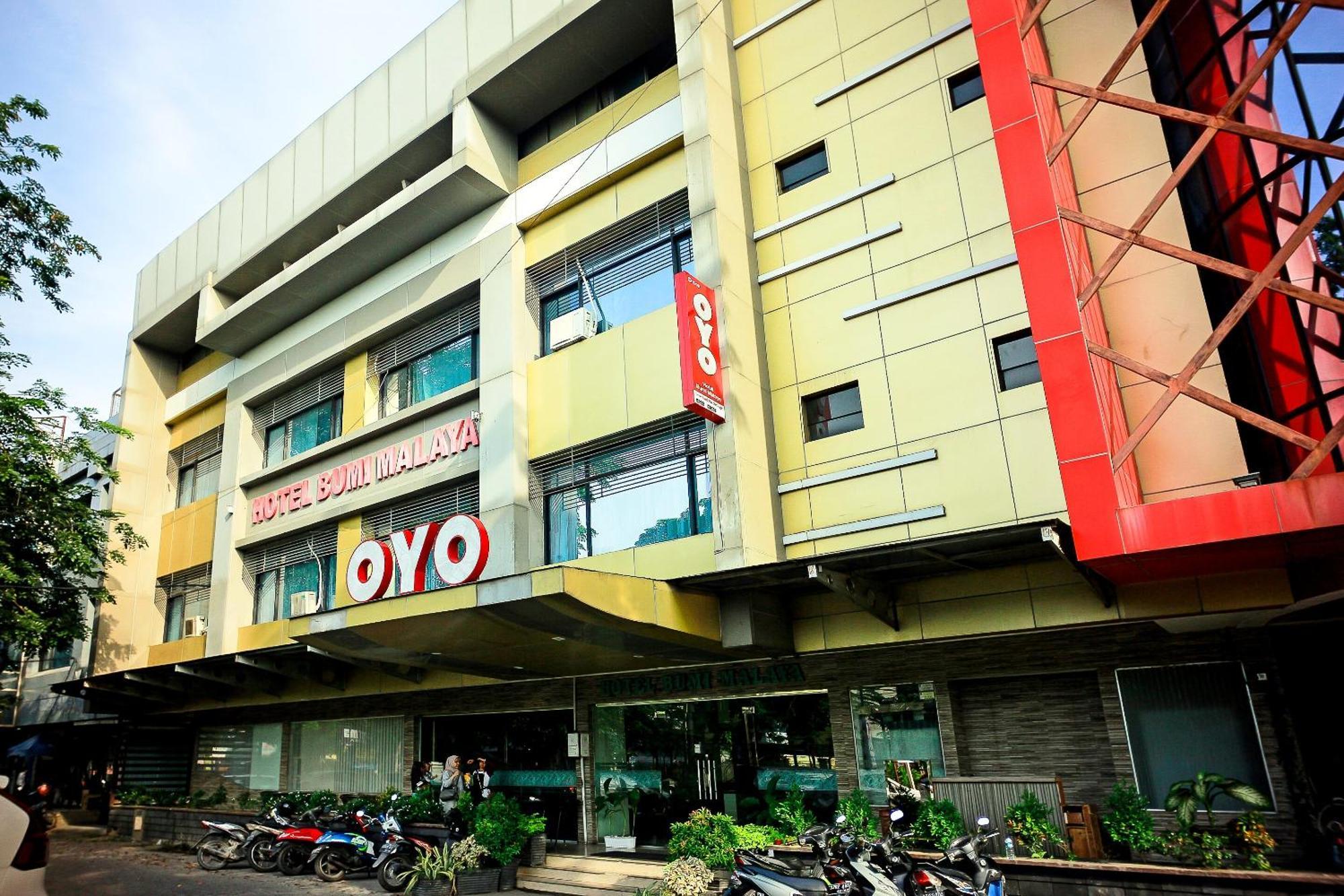 מדאן Oyo 1009 Hotel Bumi Malaya מראה חיצוני תמונה