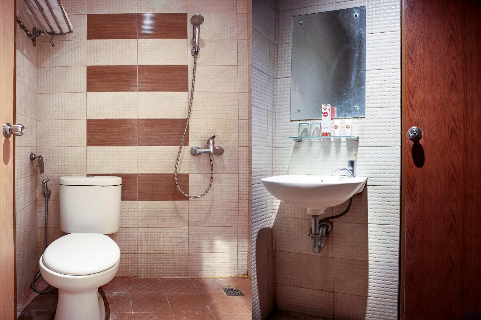 מדאן Oyo 1009 Hotel Bumi Malaya מראה חיצוני תמונה