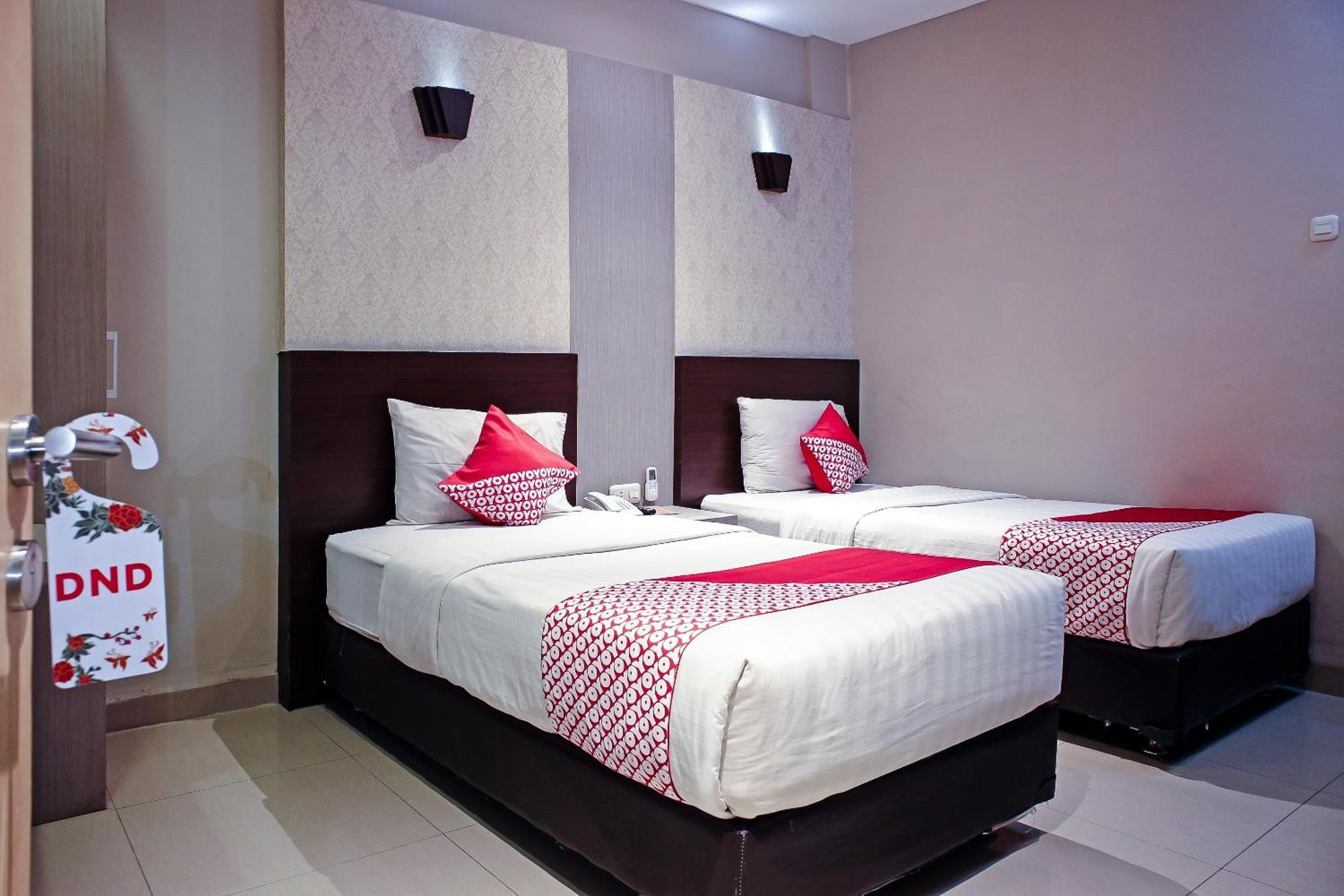 מדאן Oyo 1009 Hotel Bumi Malaya מראה חיצוני תמונה